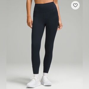 Lululemon Fast and Free High-Rise Tight Leggings 25” with pockets size 6 in navy